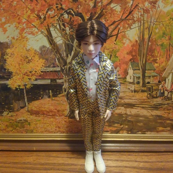 BTS ❤️ Suga 🔥 Doll Action Figure Toy Original Collectible 11.5" Realistic Cute - Picture 9 of 10